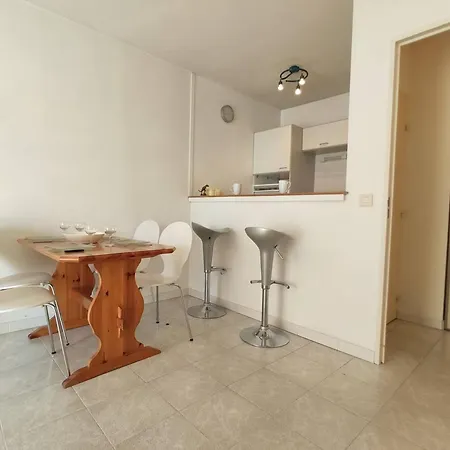 2 Pieces Avec Terrasse A 100m De La - Parking Prive, Antibes - Fr-1-252-155 Apartment