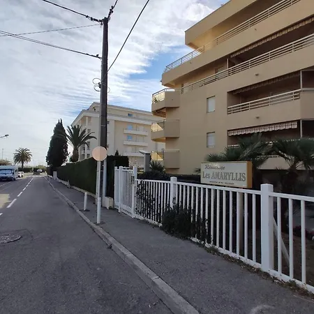Appartement 2 Pieces Avec Terrasse A 100m De La - Parking Prive, Antibes - Fr-1-252-155